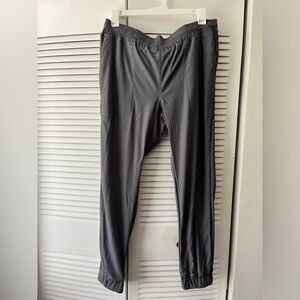 Men’s Falls Creek Flat-front Gray Joggers, Size L, NWT